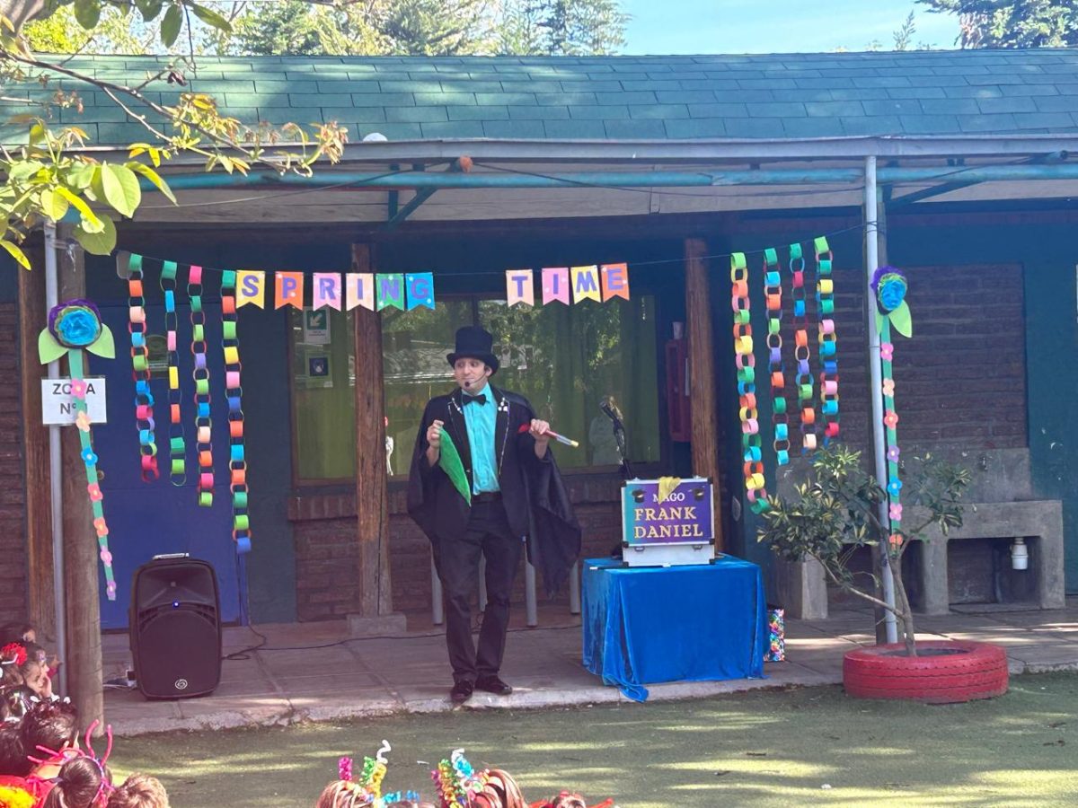 Nuestro colegio celebró 33 años con espíritu franciscano y alianzas de superhéroes y villanos