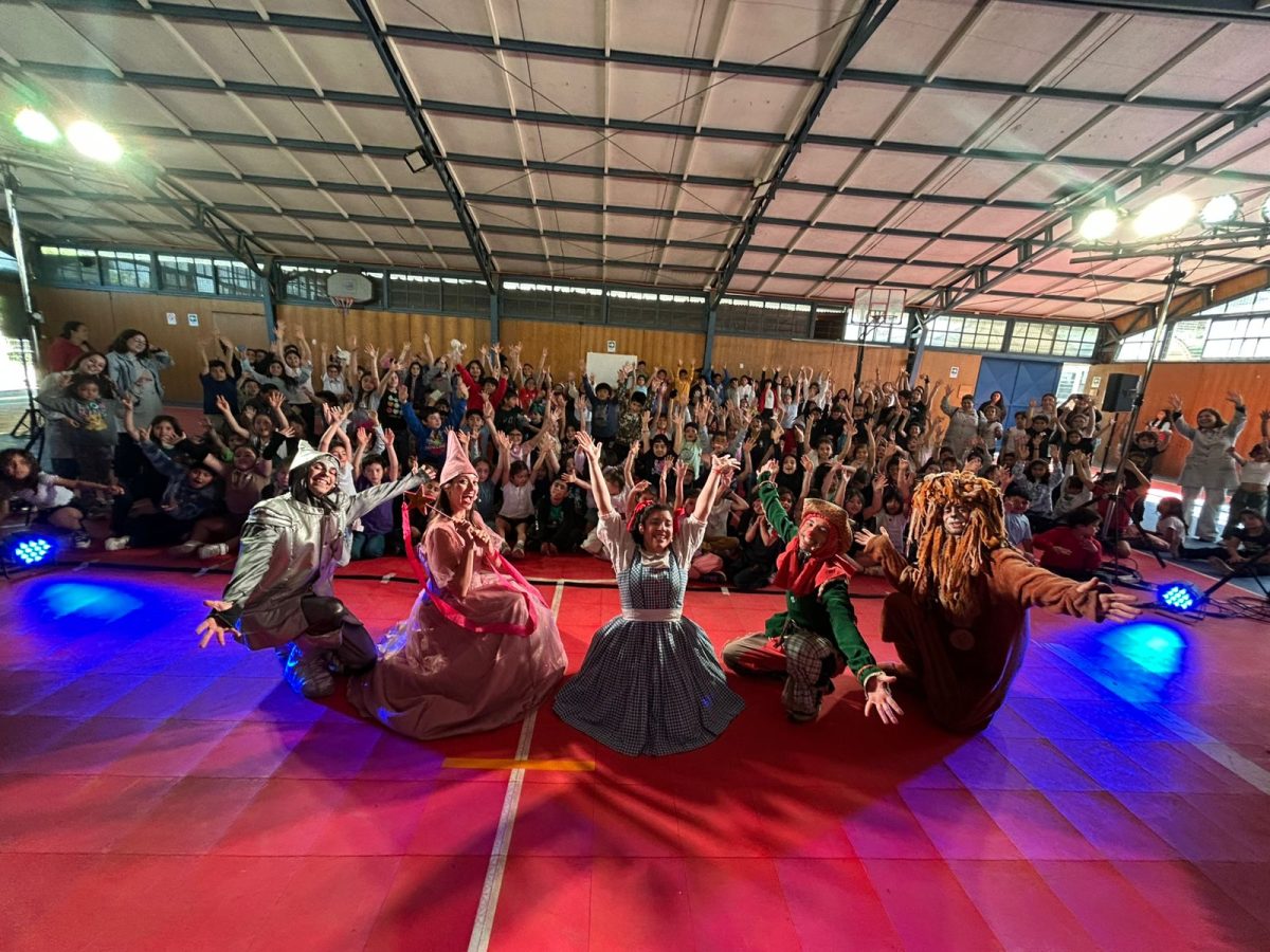 Cierre de la Semana del Inglés con teatro internacional en vivo