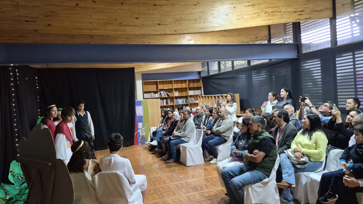 Obra de teatro 8° básico