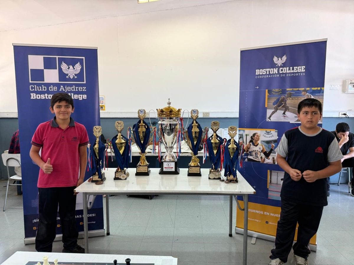 Nuestros estudiantes destacan en Torneo de Ajedrez Boston College por Equipos