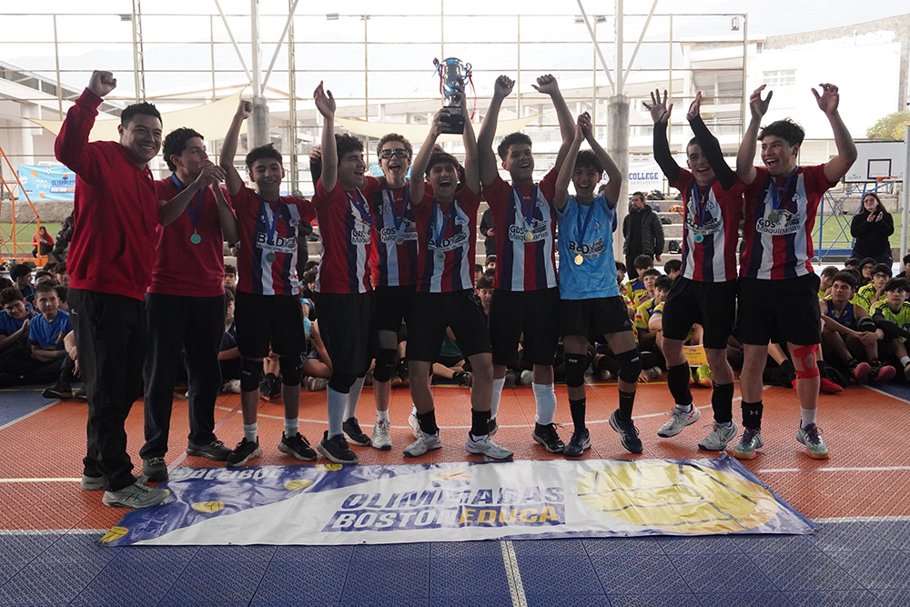 ¡Somos campeones del Vóleibol Intermedia Varones en las Olimpiadas BostonEduca!